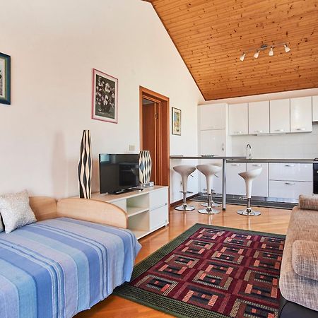 Lovely Roses Apartment Umag Exterior photo