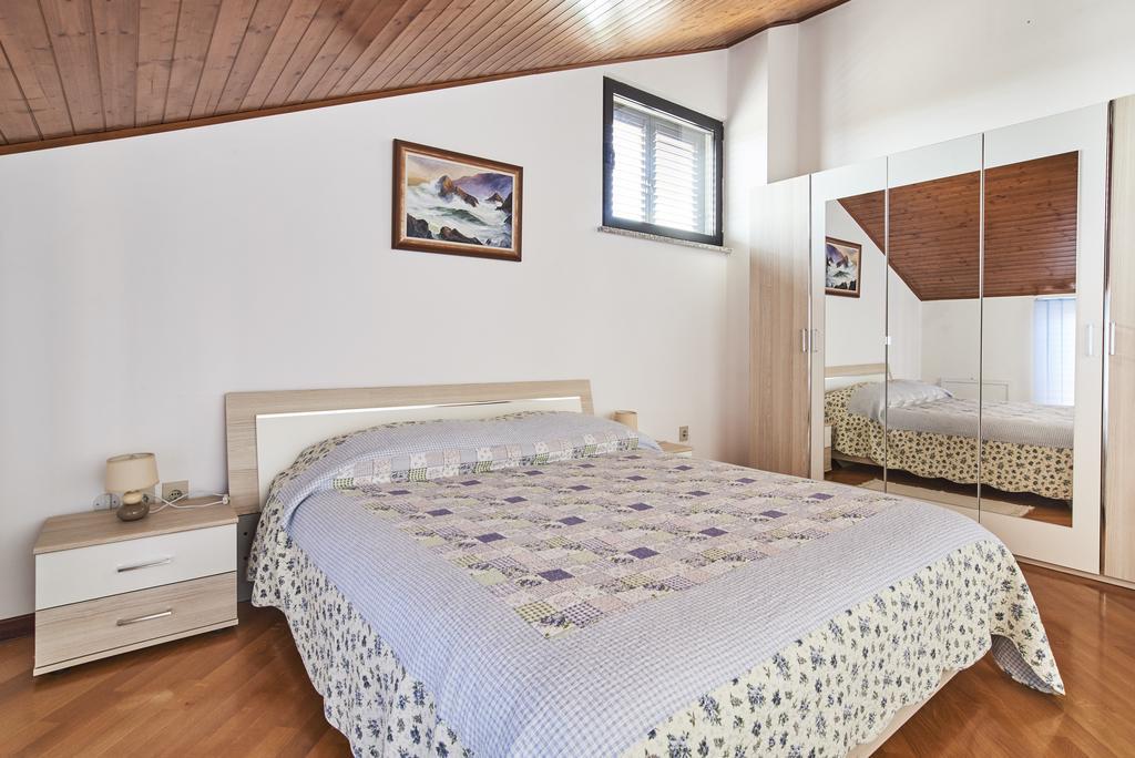Lovely Roses Apartment Umag Exterior photo