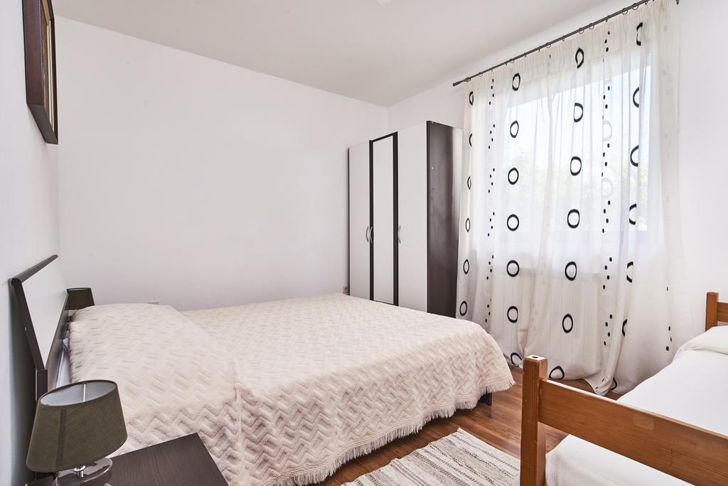 Lovely Roses Apartment Umag Exterior photo